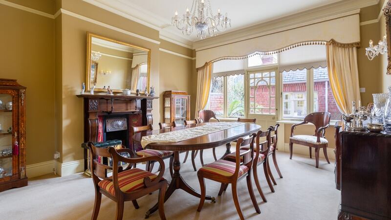 Dining room opening to courtyard