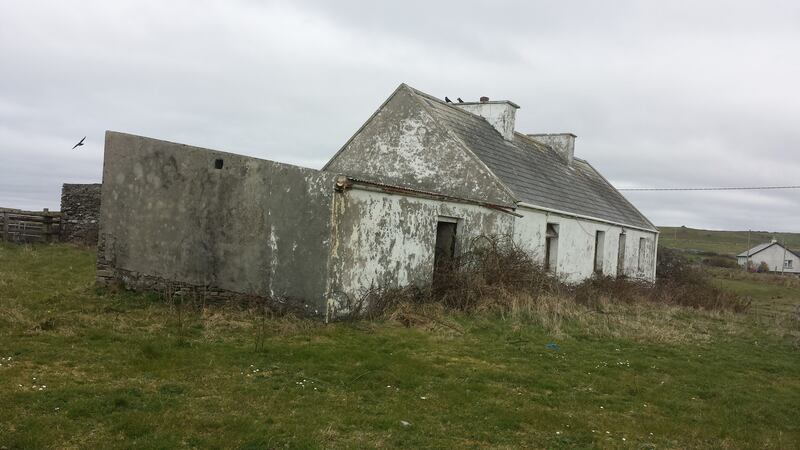 The cottage, mentioned in the 1911 census, on nearly 1.2 hectares (3 acres) was considered derelict.
