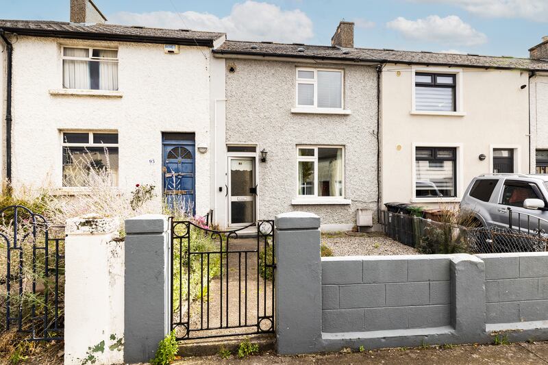 97 Walsh Road, Drumcondra, Dublin 9 is within walking distance to the city centre
