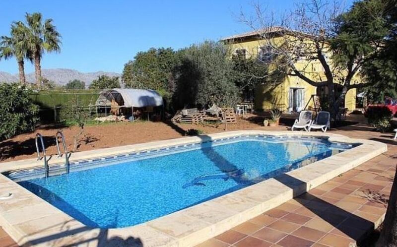 Restored farmhouse with pool in Pedreguer, Alicante, Spain