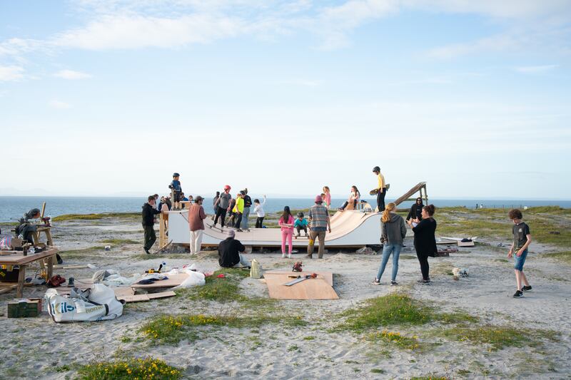 Tógáil pháirc scátála Dhún Laoghaire agus an rampa ar Inis Oírr an dhá thogra gairmiúil is mó a bhfuil Phili Halton bródúil astu. 