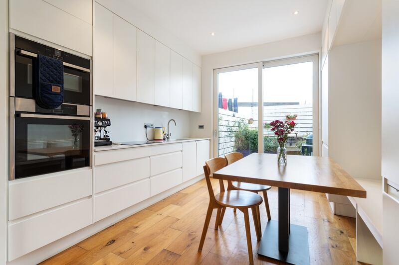 Kitchen-diningroom. Photographer: Keith Owens