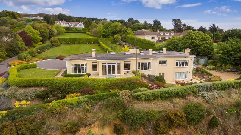 Cobblers Bank, Howth: the  new design built in 1989 fits seamlessly into the old structure
