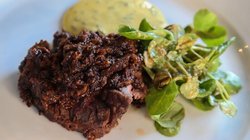 Spinalis dorsi  with beef reduction and Béarnaise sauce