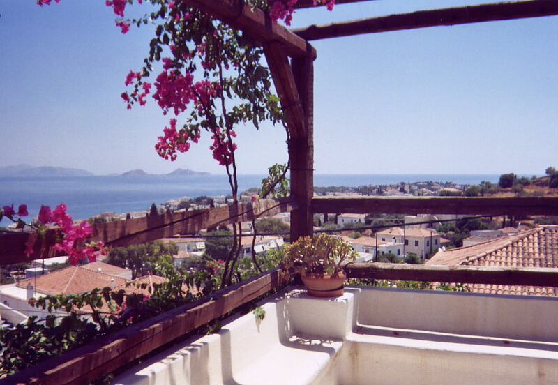 Enjoy some ouzo on the terrace, with HomeExchange.com