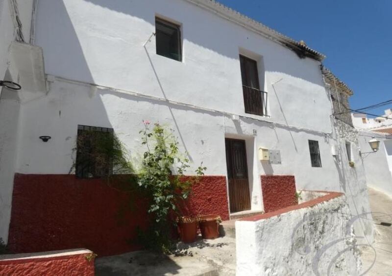 Spain: three-bed house in the village of Almáchar