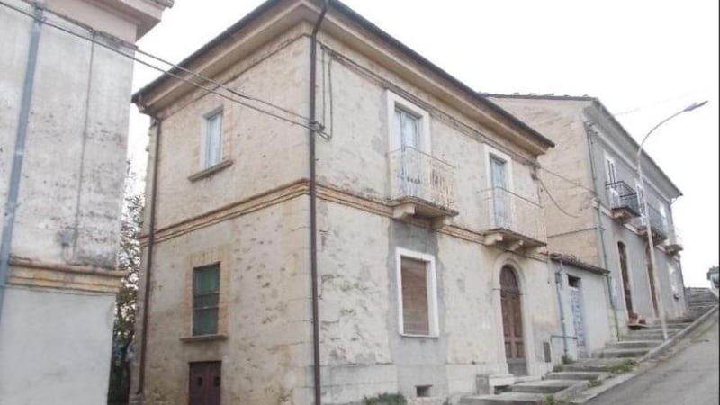 A flat with access to a swimming pool in this complex in Mugla, Turkey is on the market for £42,500