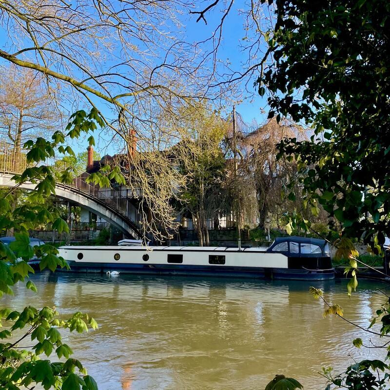 United Kingdom: Surrey: Constructed in 2021, it sleeps four between two cabins