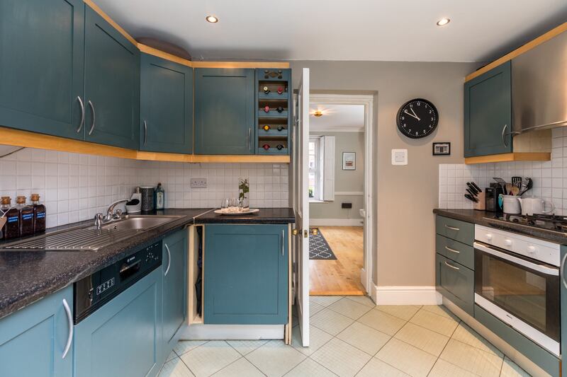 8 Lennox Place: the kitchen