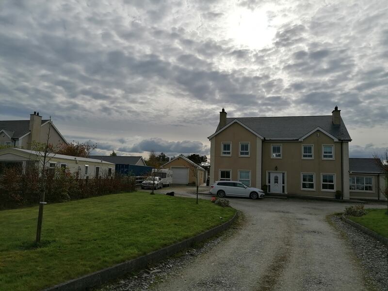 Dave and Erica Robb have installed a mobile home beside their house in Quigley's Point, Donegal, which is to be demolished under the defective blocks scheme