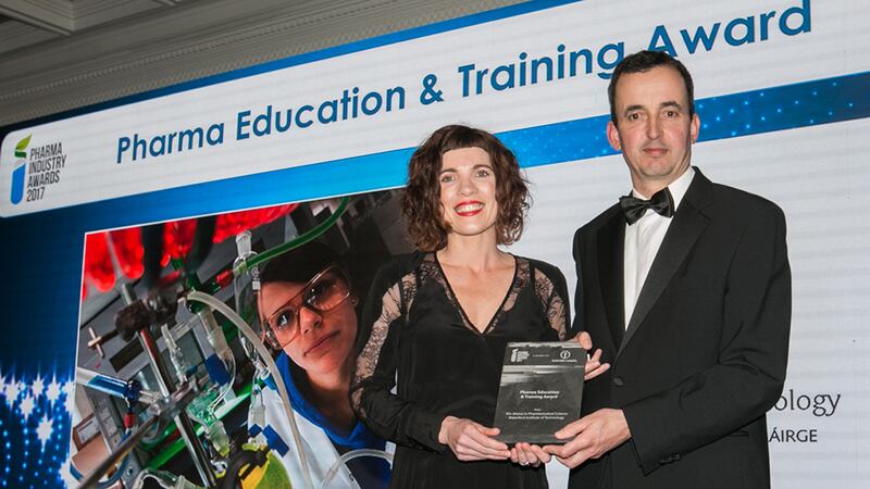 Killian O’Driscoll, Director of Projects, NIBRT presents the Pharma Education & Training Award to Claire Lennon, BSc (Hons) in Pharmaceutical Science - Waterford Institute of Technology