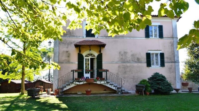 This Art Nouveau villa has two storeys over a basement.