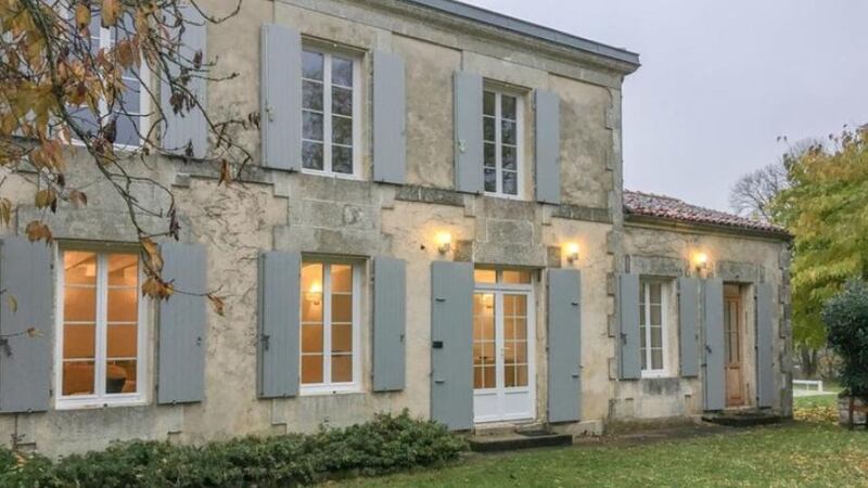 Poitou-Charentes: four-bedroom stone house