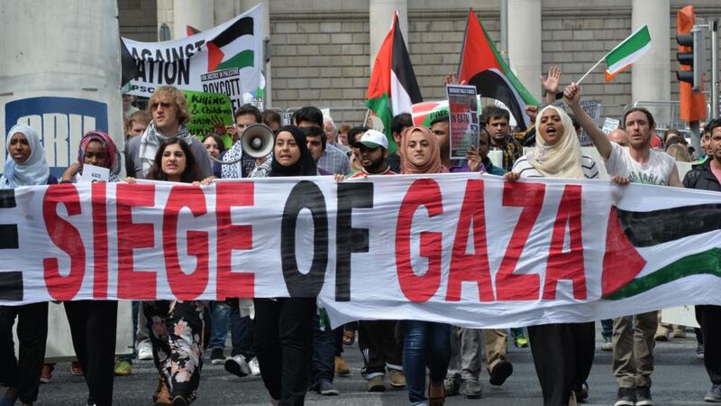A large protest in support of  Palestinians in Gaza makes it way from O’Connell street to the Dáil in Dublin today. Photograph: Alan Betson/The Irish Times.