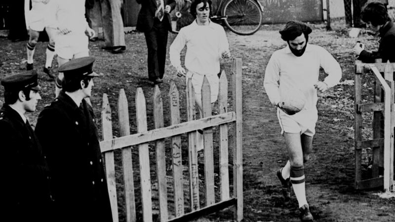 George Best runs out onto the pitch at Flower Lodge for his Cork Celtic debut against Drogheda in 1975. Photo: Irish Examiner archive