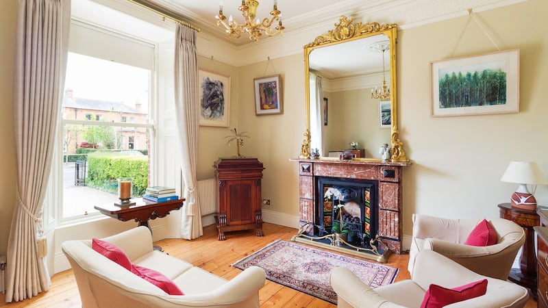 Comfortable and well-cared for, number 14 Temple Villas has  been a family home to the vendors since 1991