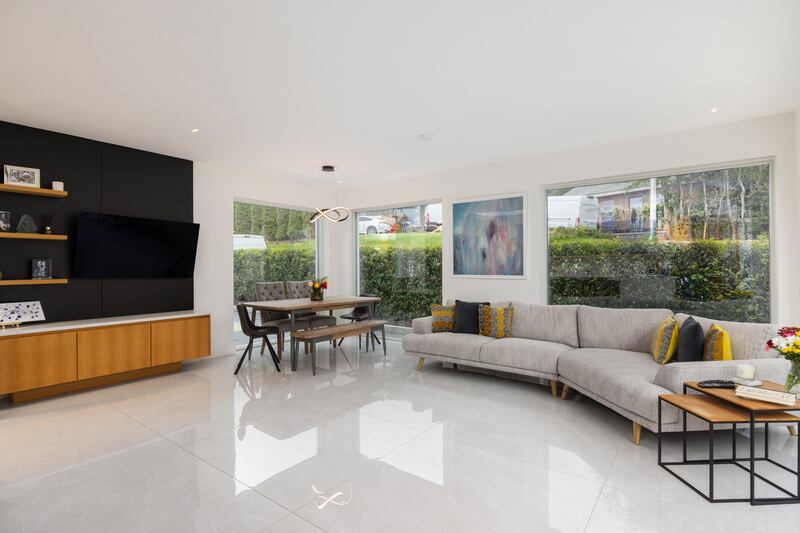 Living space off the kitchen