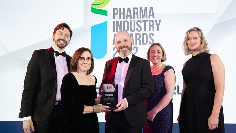 Padraic Cremins, Director, Sirus, presents the Pharma Education & Training Award to the SSPC team.