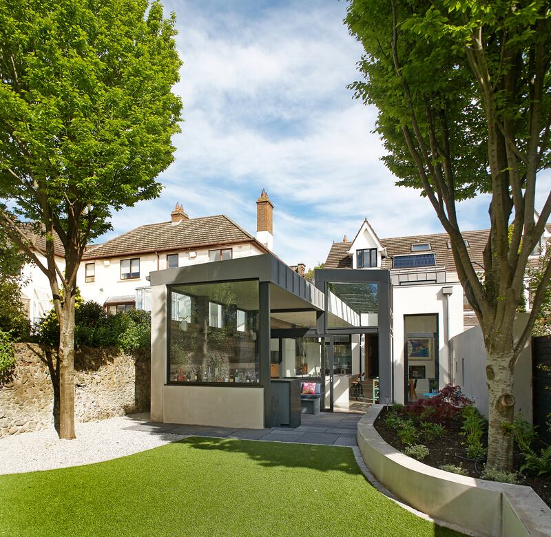 Outdoor bar and kitchen designed by Optimise Design