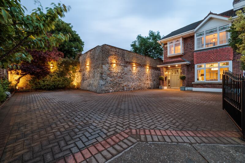 17 Stonepark Orchard, Grange Road, Rathfarnham, Dublin 14