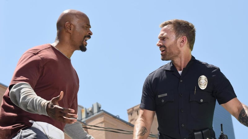 Damon Wayans and Seann William Scott in Lethal Weapon
