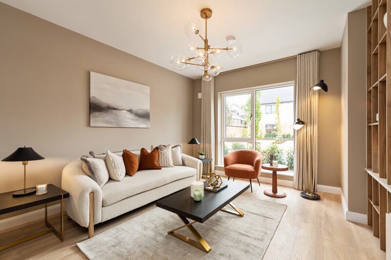 The Blossoms: sittingroom