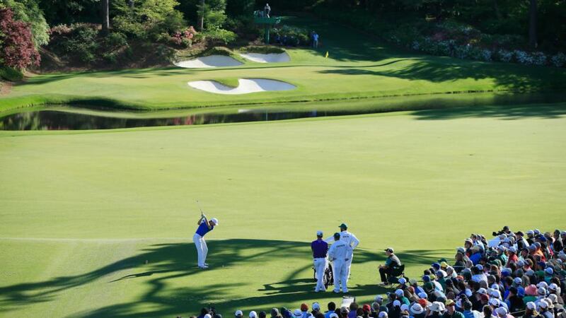 Jordan Spieth hits his tee shot into the water during the final round of the 2016 Masters. Photo: Scott Halleran/Getty Images