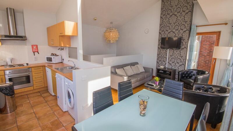 20 Scarlet Row kitchen view