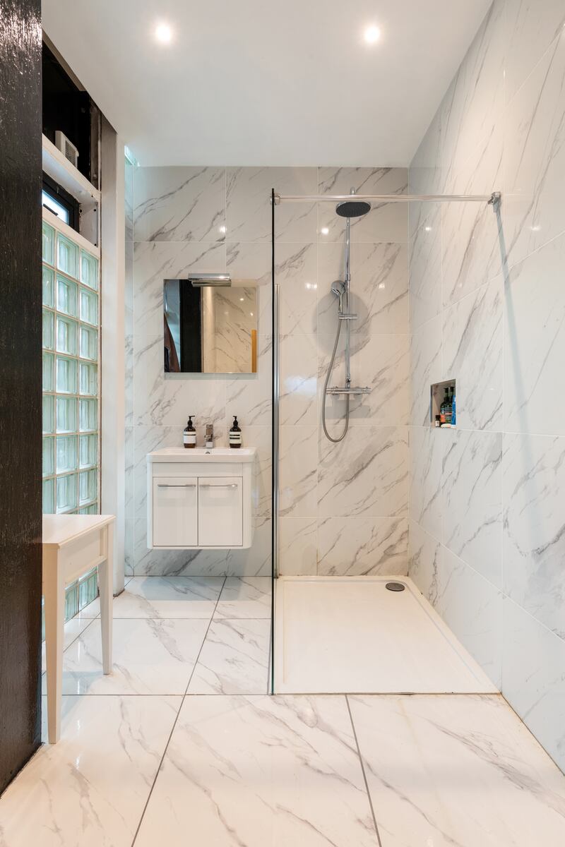 Main en suite shower room