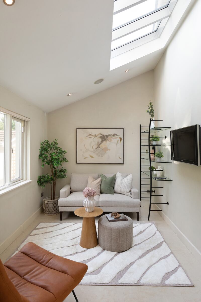 Sitting room off kitchen