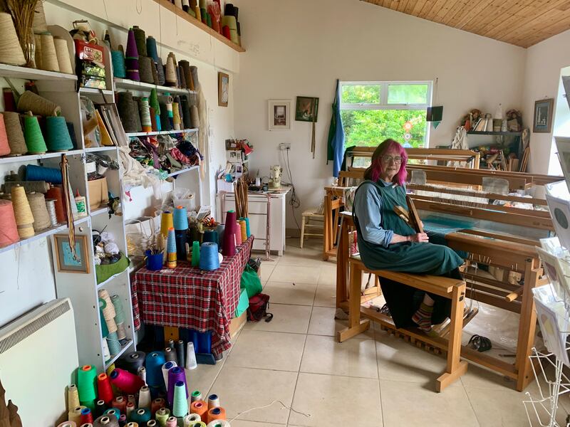 Handweaver Beth Moran