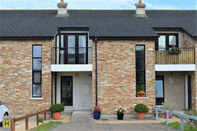 28 Cul na Greine, comes to the market in walk-in condition, and at a guide price of €155,000