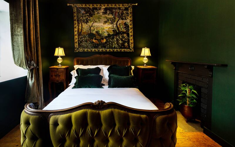 Staying in the beautiful Mount Congreve country estate means you can enjoy the nearby Waterford Greenway or Wetlands Walk along with your canine companion