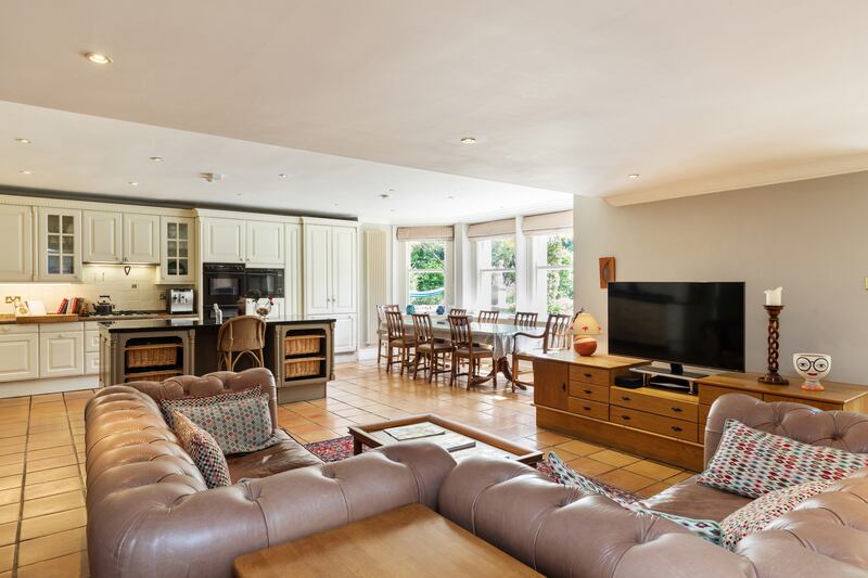 Kitchen/dining/livingroom