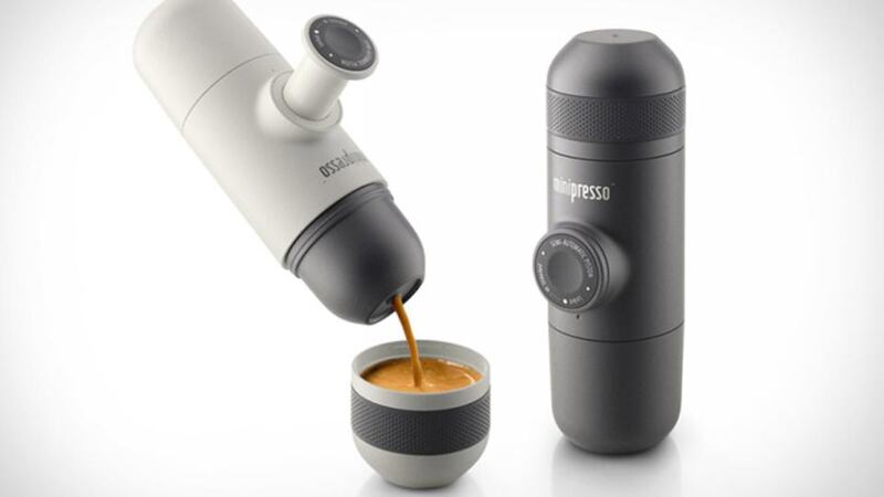 Minipresso: takes capsules or loose ground coffee.