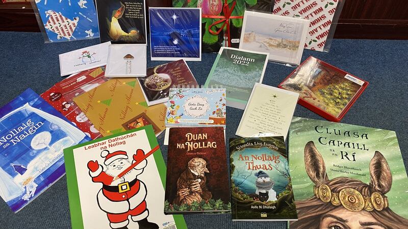 Oideas Gael: Tá réimse leathan earraí ar fáil ón  Siopa Gaeilge i nGleann Cholm Cille. siopagaeilge.ie