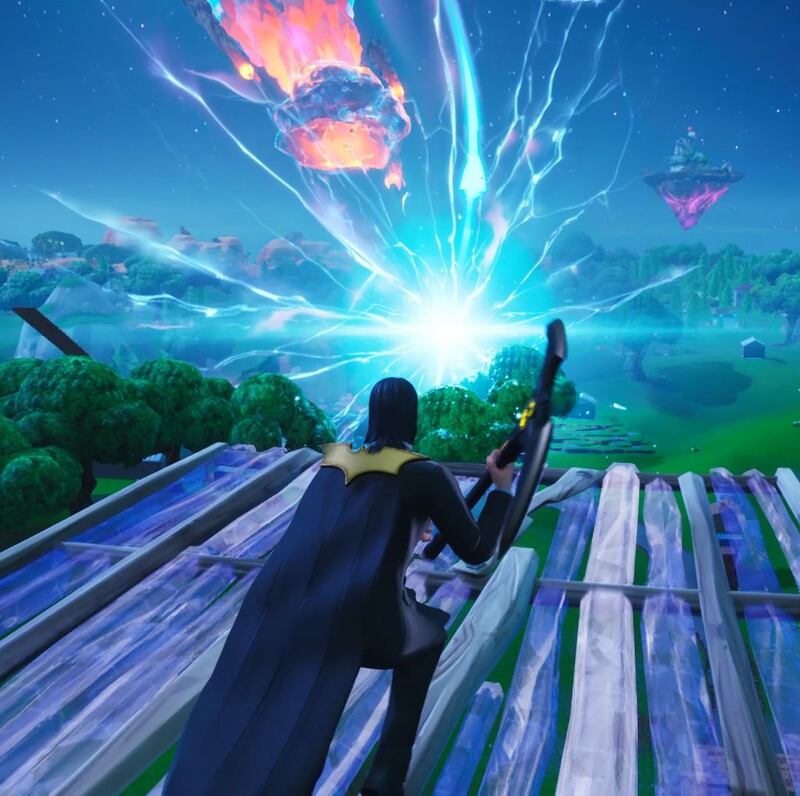 Fortnite: its virtual island was hit by a meteor shower before the entire map appeared to be sucked into a black hole