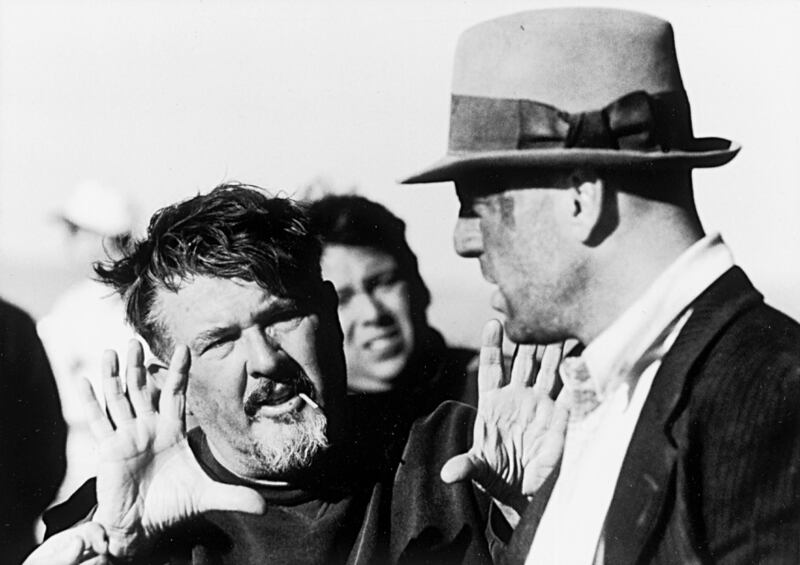 Walter Hill directing Bruce Willis on Last Man Standing