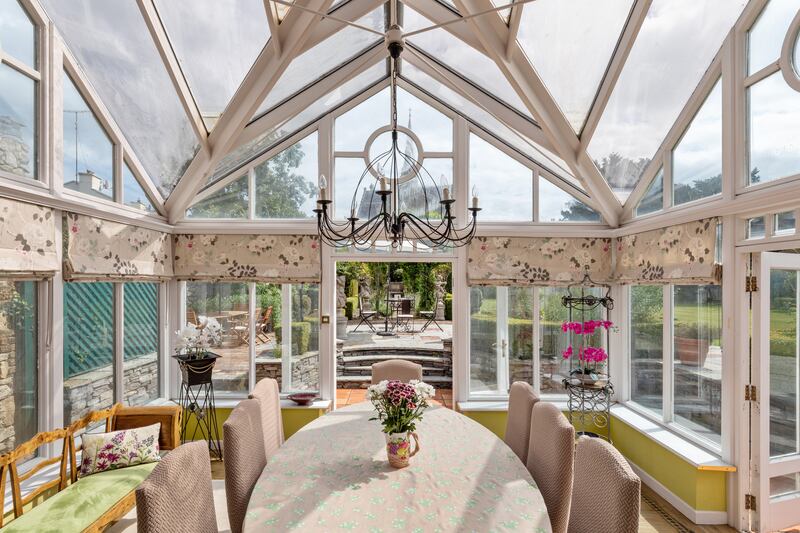 Conservatory with dining area