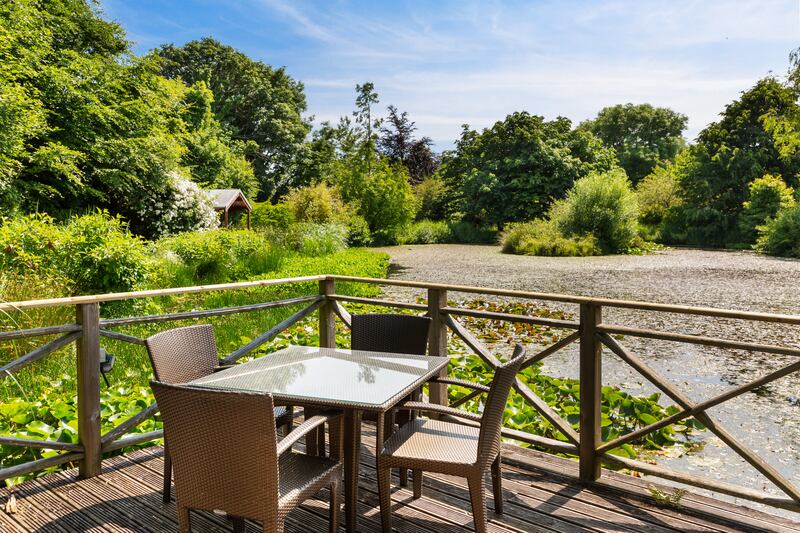 There’s also a chalet by a small, peaceful lake with its own sundeck where you can while away summer afternoons.