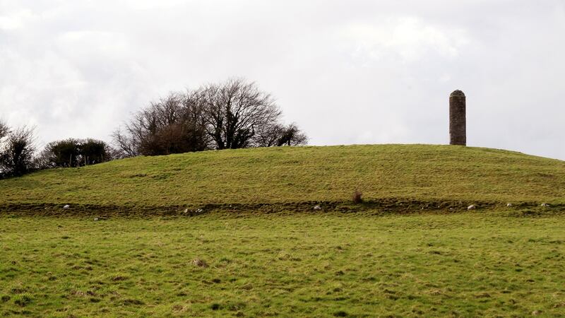 The Pinnacle  erected in 1769 to mark the  centre of Ireland