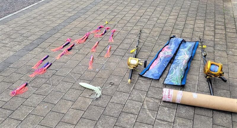 The seized spreader-bar lure fishing gear