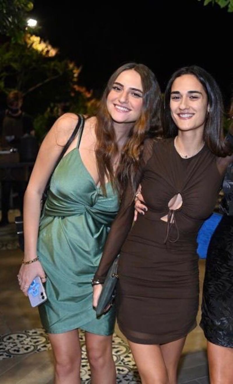 Sisters Roya (22) and Norelle Manzuri (25)