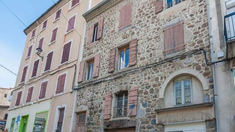 In need of renovation, this property is in the town centre of Annonay in the Ardeche region.