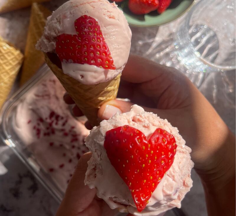 Ice cream with strawberries