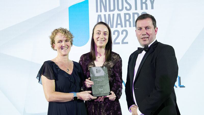 Ruth Appelbe, IWS Sales Manager, Indaver, presents the Sustainability Initiative of the Year award to Eamonn Foley & Megan Staunton, Astellas Ireland (Kerry Plant).