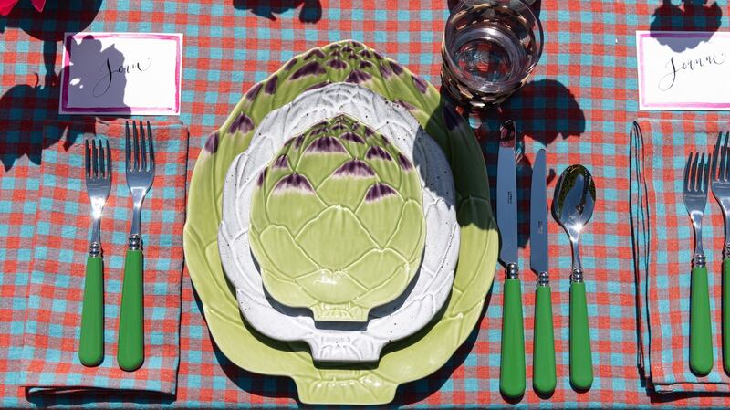 Advocado place setting