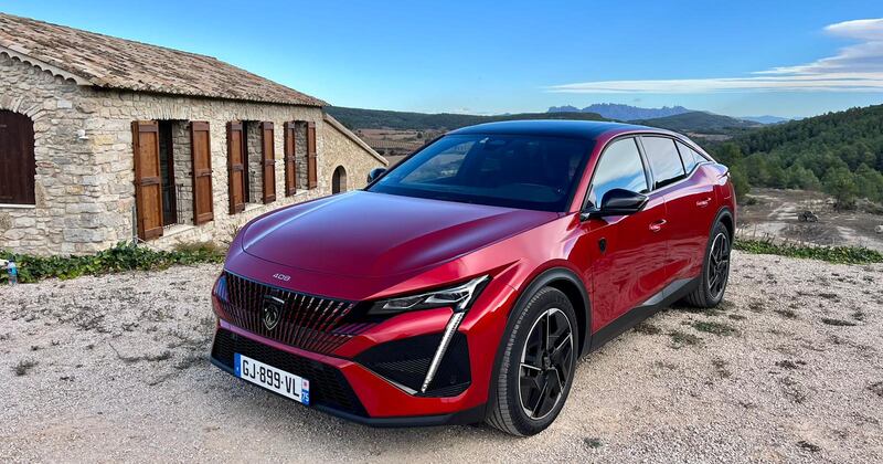 Peugeot 408