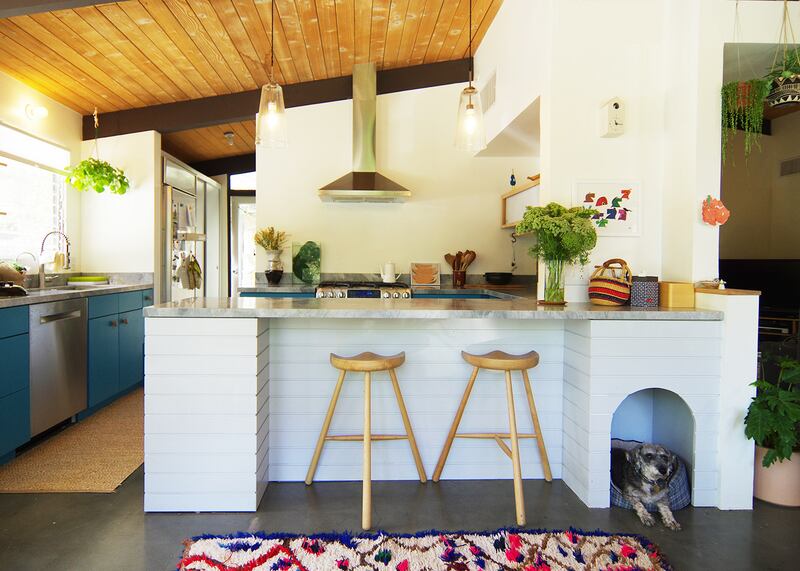 Bunch Design: a hived-out space on the peninsula of a kitchen design