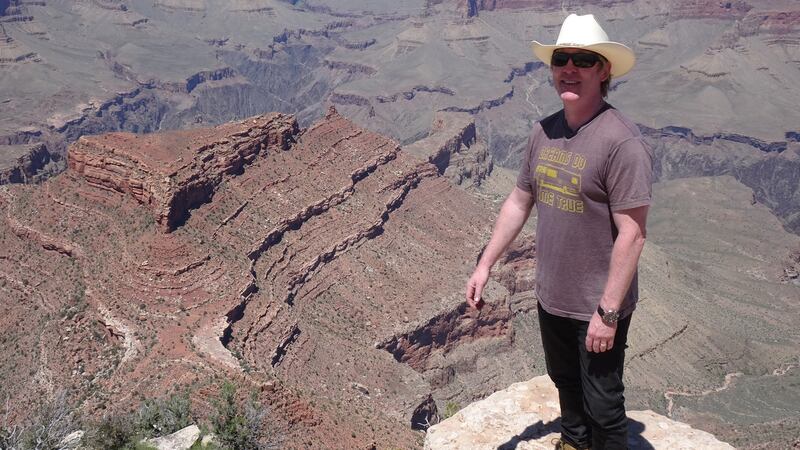 Hector Ó hEochagáin at the Grand Canyon in Hector USA –  Ó Chósta go Cósta